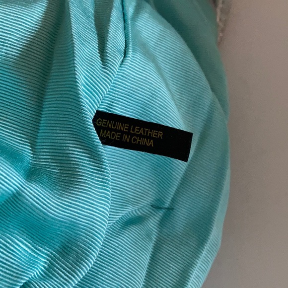 🦋 Silver Leather Hobo Bag - Picture 5 of 5